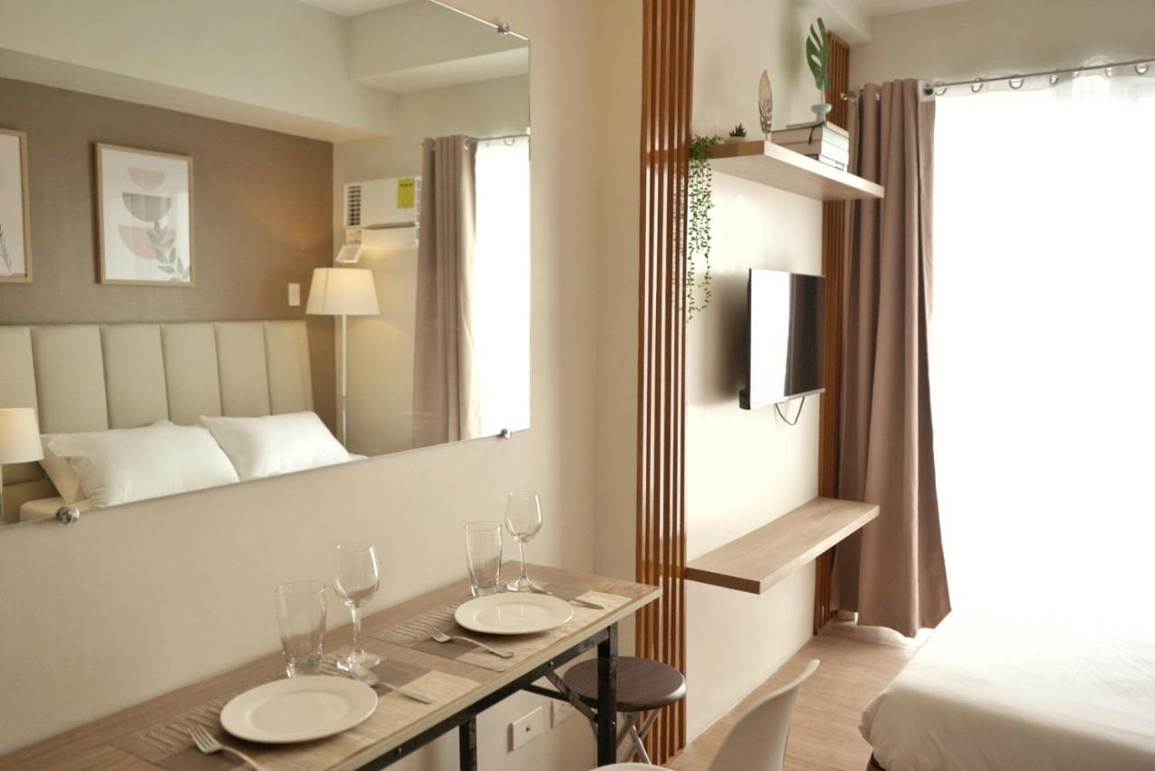 Quince Studio W/ Balcony Orochi Staycation Ph At Loop Tower Cdo Cagayan de Oro Exterior photo