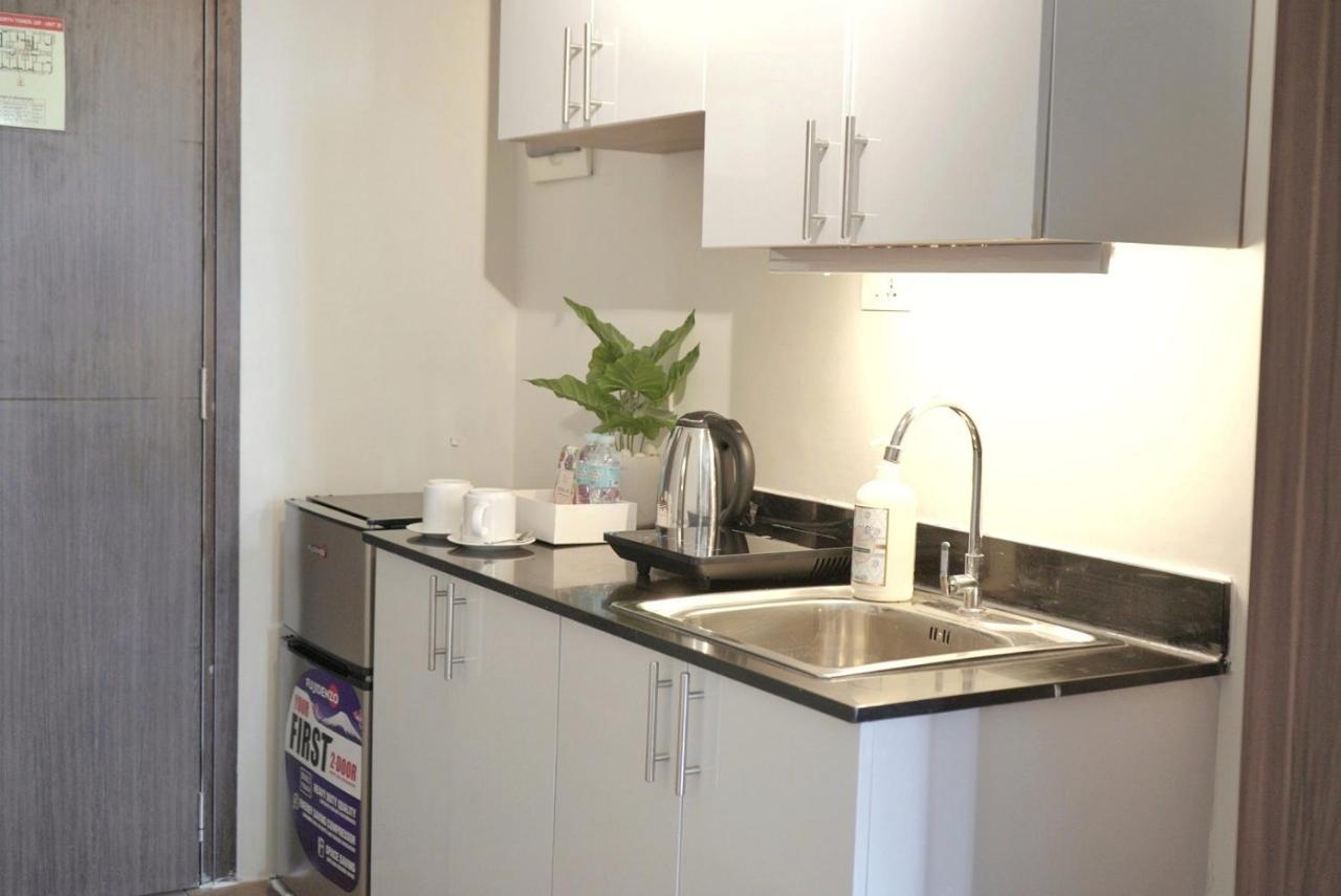 Quince Studio W/ Balcony Orochi Staycation Ph At Loop Tower Cdo Cagayan de Oro Exterior photo