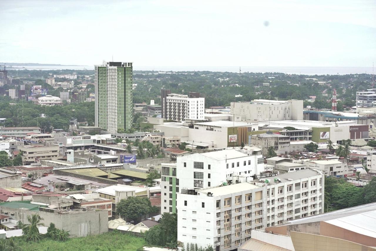 Quince Studio W/ Balcony Orochi Staycation Ph At Loop Tower Cdo Cagayan de Oro Exterior photo