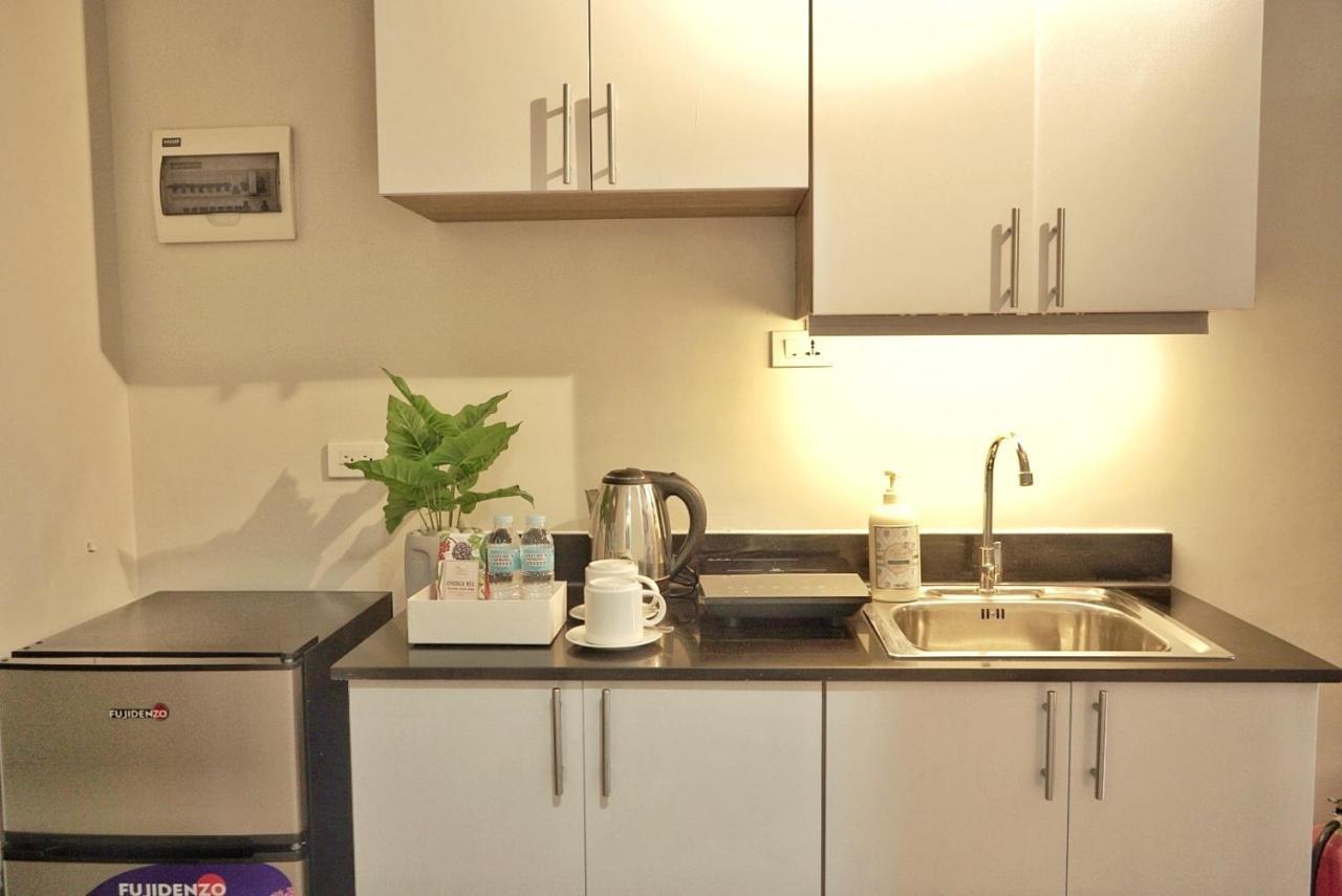 Quince Studio W/ Balcony Orochi Staycation Ph At Loop Tower Cdo Cagayan de Oro Exterior photo