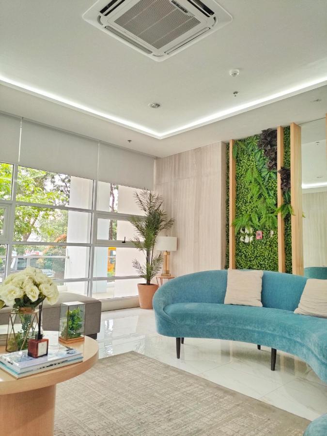 Quince Studio W/ Balcony Orochi Staycation Ph At Loop Tower Cdo Cagayan de Oro Exterior photo