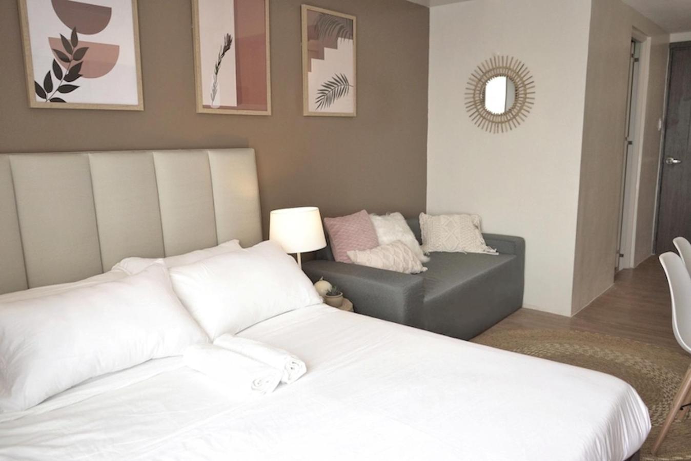 Quince Studio W/ Balcony Orochi Staycation Ph At Loop Tower Cdo Cagayan de Oro Exterior photo